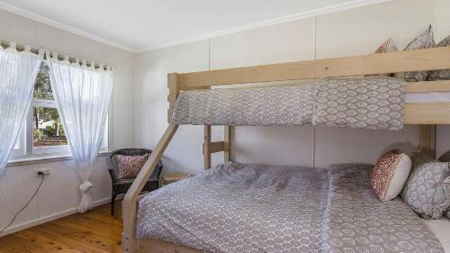 Pearl Beach House | Cozy Beachcomber Pearl Beach - Steps to Sand & Cafes