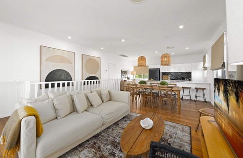 Caves Beach House | Relax at beached@caves - Oceanfront Retreat Near Sydney