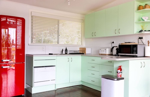 Yamba House | Dog-Friendly BEACHED @ YAMBA with Breathtaking Water Views
