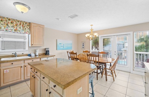 Gulf Lagoon Beach Condo | Discover Beaches and Dreams: Pet-Friendly Getaway Awaits