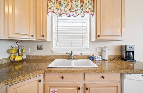 Gulf Lagoon Beach Condo | Discover Beaches and Dreams: Pet-Friendly Getaway Awaits