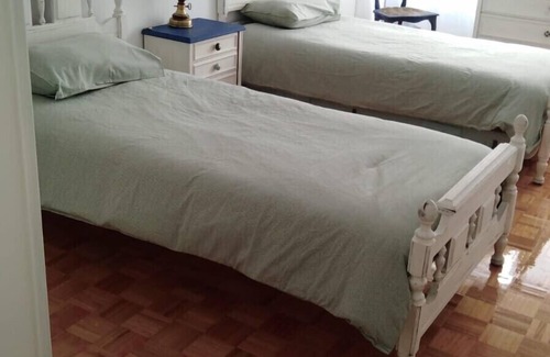 Mino House | Relax at Beaches of Miño: Pet-Friendly Retreat for 8