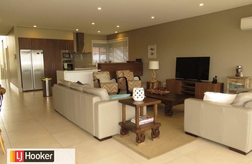 South West Rocks Apartment | Waterfront Bliss at Beaches Unit 4 - Guest Rated 10/10