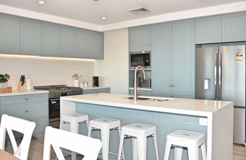 Maianbar House | Unmatched Ocean Views at Pacific Cres - Guest Rated 9.6
