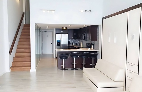 La Gorce House | Oceanview 1-Bed Beachfront Condo with Terrace & Pool