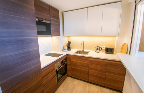 Carihuela Apartment | Cozy Oceanfront 1 Bedroom Apartment with Breathtaking Views