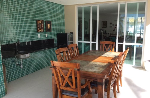 Vilas do Atlantico House | Seafront Retreat: 11 Suites with Pool, Ocean View & WiFi