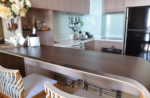 Na Kluea Apartment | Ocean View 1BR Condo with Pool & Wheelchair Access