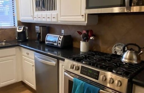 Downtown Condo | Beachfront 3 BDR Retreat in Downtown Pismo Beach