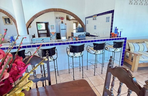 Los Ayala House | BEACHFRONT 3 BR home on Los Ayala Beach