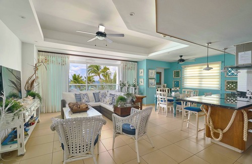 Villas Del Mar Apartment | Beachfront Marbella Apartment with Weekly Cleaning & Amazing Views