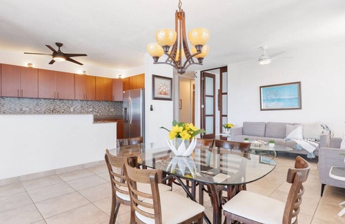 Guayabo Condo | Inviting Beachfront Unit with Spectacular Ocean Views