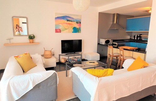 El Cotillo Apartment | Beachfront Bliss with Spectacular Ocean Views & Pool Access