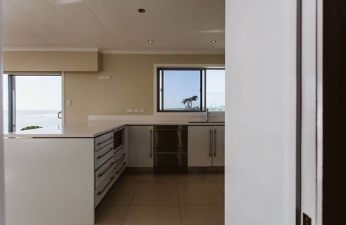Bell Block Apartment | Experience ABC on Wanaka Bay: Oceanfront Getaway Awaits