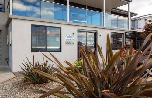 Blackmans Bay Apartment | Oceanfront Apartment at Blackmans Bay with Spa Amenities