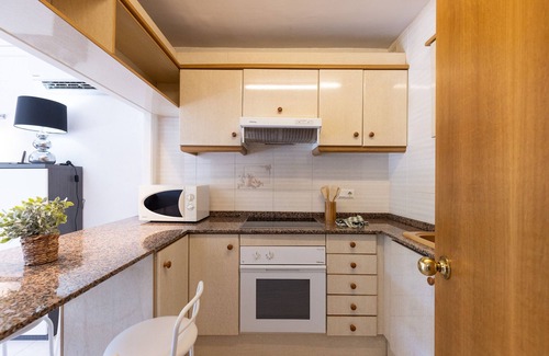 Vilafortuny Apartment | Guest Approved: Beachfront Apartment for 4 with Ocean View