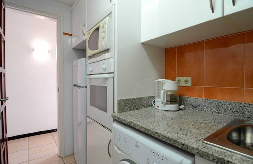 L'Estartit Apartment | Beachfront Apartment in Spain with Pool