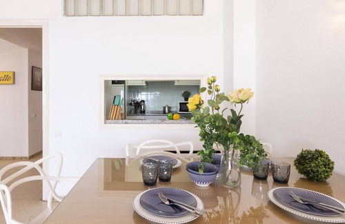 La Pineda Apartment | Spacious Apartment La Pineda for 6 with Family-Friendly Amenities