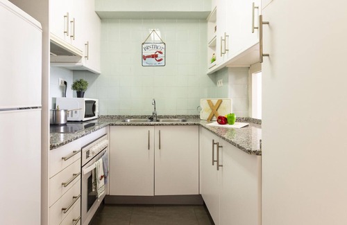 La Pineda Apartment | Spacious Apartment La Pineda for 6 with Family-Friendly Amenities