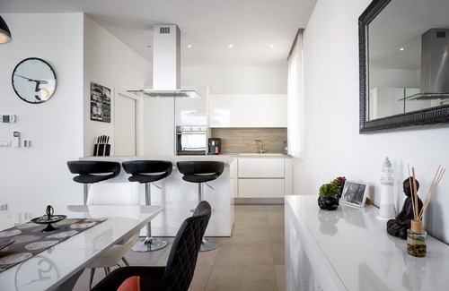 Slatine Apartment | Ocean View Beachfront Apartment Lemonade VIII - Rated 9.8