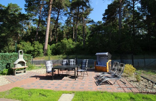 Zempin Apartment | Beachfront Retreat with Terrace & Sauna - Perfect for Families