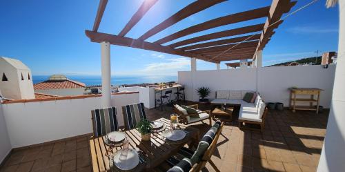 Puerto de la Duquesa Apartment | Beachfront Apartment with Rooftop Terrace - Manilva - La Duquesa