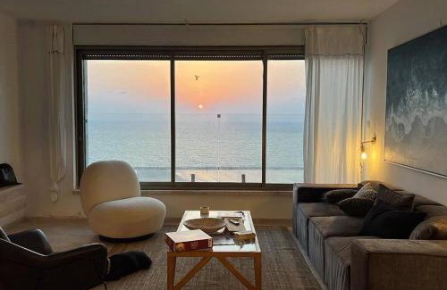 Netanya Apartment | Beachfront Apartment with Spectacular Sea Views & Family Friendly
