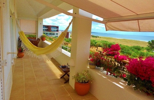 Meia Praia Apartment | Beachfront Apartment with Private Roof Terrace & Sea Views