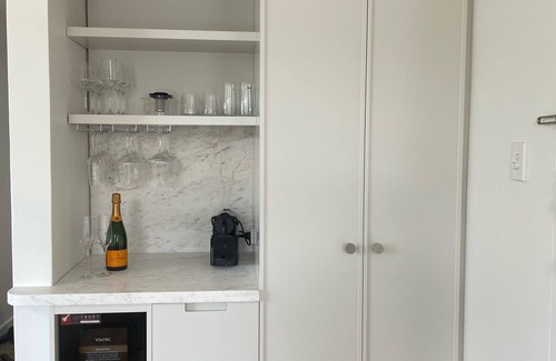 Mosman Apartment | Beachfront Balmoral Bliss: Designer Oceanview Retreat