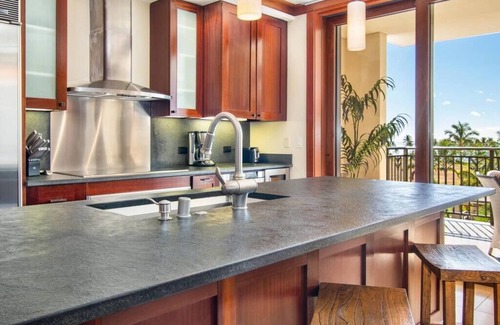 Ko Olina Condo | Top-Rated Beachfront Villas at Ko Olina with Spa & Kitchen