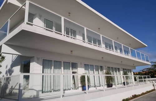Pos Chiquito Apartment | Beachfront Bella Horizonte: Family-Friendly Getaway Awaits