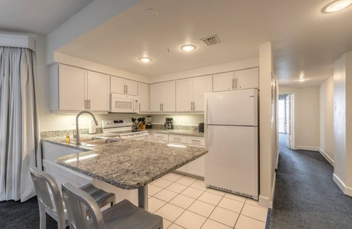 Daytona Beach Apartment | Experience Beachfront Bliss at Ocean Walk Resort Today!