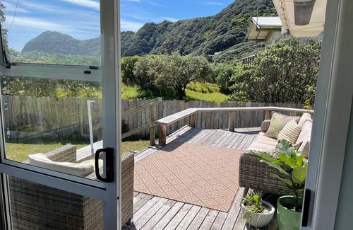 Piha House | Beachfront House with Pool and Ocean View Awaits You