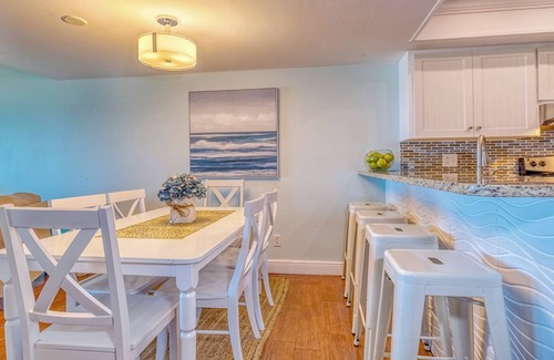Independence Square House | Beachfront Getaway: Newly Updated Townhouse with Ocean Views