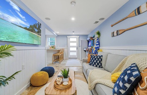 Sea Bright House | Serene Beachfront Bungalow with Private Beach Access