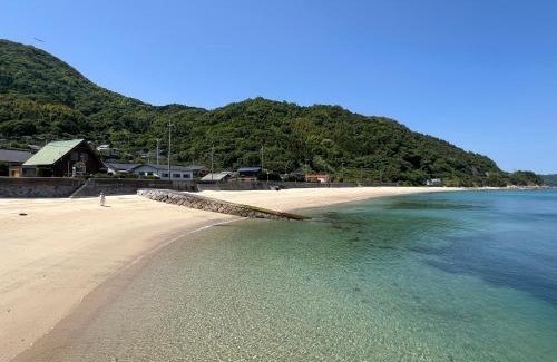 Suooshima Villa | Beachfront Cabin