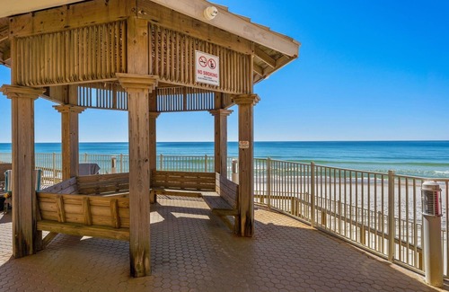 Lower Grand Lagoon Condo | Beachfront Condo with Ocean View and Spa Amenities