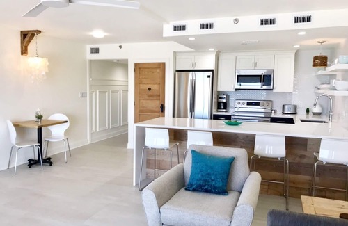 Crystal Beach Condo | Beachfront Condo with Ocean View & Spa | Guest Rated 10/10