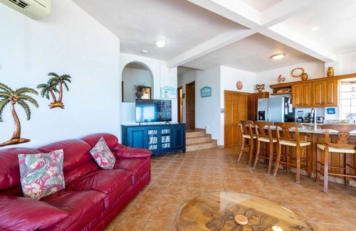 Villas de Las Palmas House | Beachfront Condo with Spa and Kitchen in San Felipe