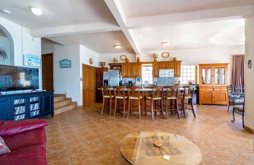 Villas de Las Palmas House | Beachfront Condo with Spa and Kitchen in San Felipe