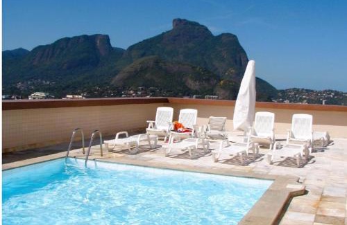 Barra da Tijuca Apartment | Beachfront Condo with Pool and Ocean View - 4-Star Retreat