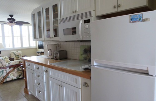 Makaha Condo | Seaside Haven: Beachfront Condo on Oahu's Hidden Gem