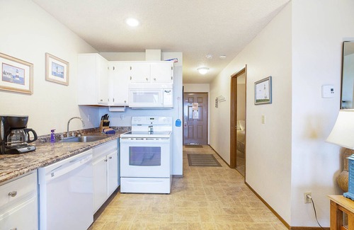 Moclips Condo | Pet-Friendly Beachfront Condo on the Moclips River