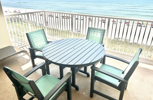 Ono Island Condo | Beachfront Condo with Ocean View and Pool Access