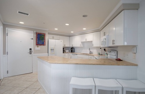 Sandestin Condo | Oceanfront Retreat with Pool, Hot Tub & Golf Cart Access