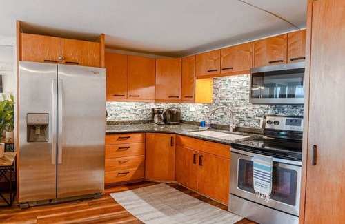 Punaluu Condo | Oceanfront Condo with Breathtaking Views & Pool Access