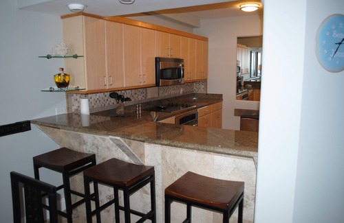 Orange Beach East Condo | Beachside Retreat: Updated Condo Steps from the Sand!