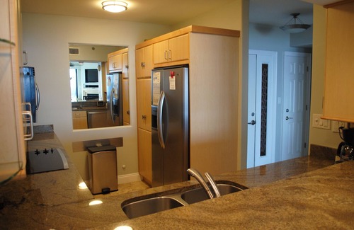 Orange Beach East Condo | Beachside Retreat: Updated Condo Steps from the Sand!