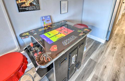 North Beach Apartment | Beachfront Corpus Christi Condo with Pool and Arcade Fun!