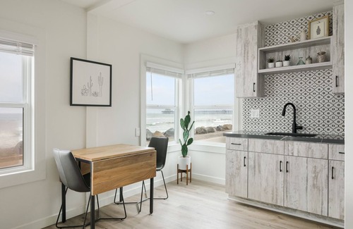 Townsite Cottage | Beachfront Cottage 107: Guest Rated 10/10 & Pet Friendly